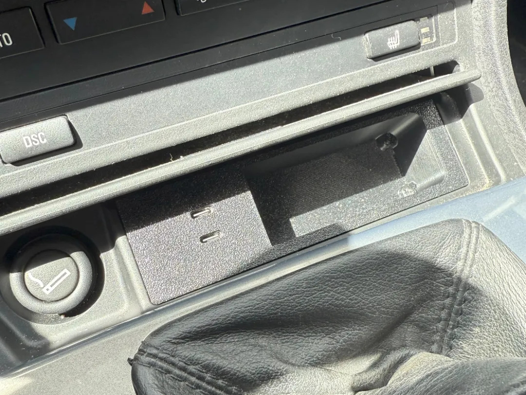 Cargador USB C Doble Cenicero BMW E46